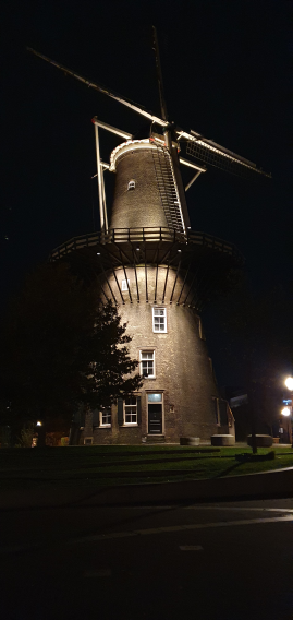 Picture of a windmill in Leiden