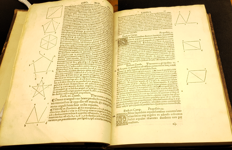Picture of an inside double-page spread of the Russell Library's copy of Euclid's Elements